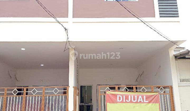 Di Jual Cepat Rumah 2 Lantai Baru di Simprug Poris, Tangerang 1