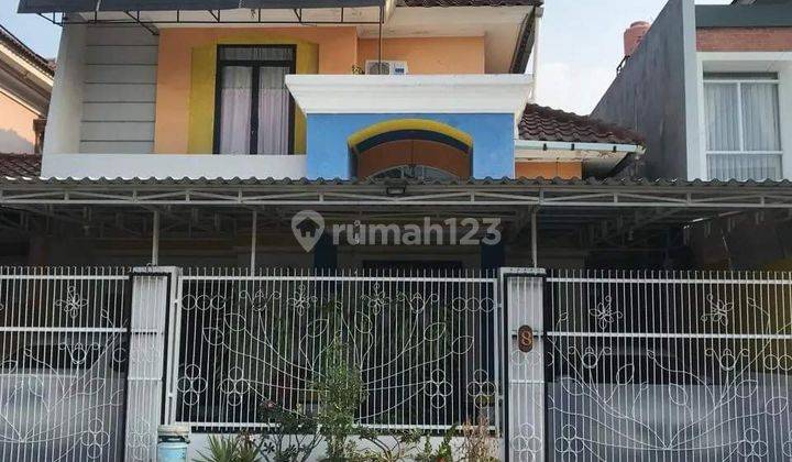 Di Jual Cepat Rumah 2 Lantai Bagus di Taman Royal 2, Tangerang 1