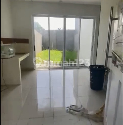 Rumah 2 Lantai Bagus di Banjar Wijaya, Tangerang