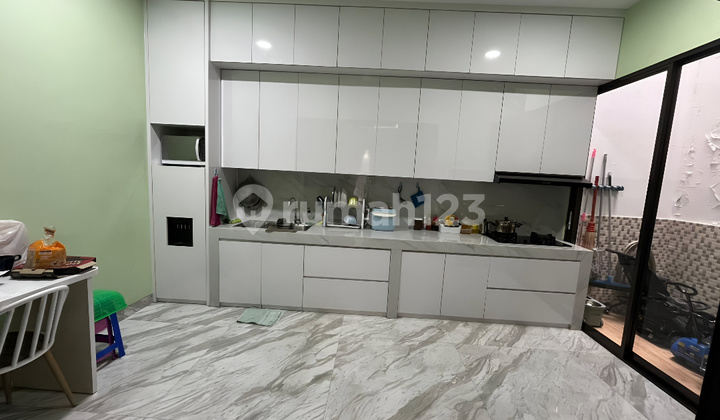 For Sale Fast Fully Furnished & Interior House in Pinewood Cluster Banjar Wijaya 2