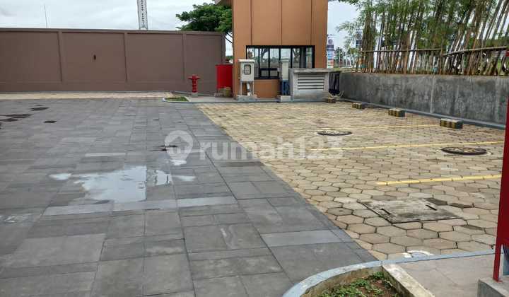 For Rent Office Space / Office Building on the Main Roadside & Near Gading Serpong Mall Tangerang 2