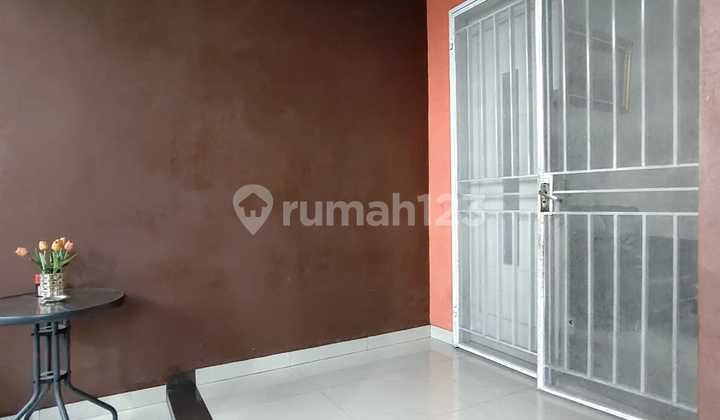 *Dijual Rumah 3 Lantai Siap Huni di Cluster Taman Royal 1, Tangerang* 2