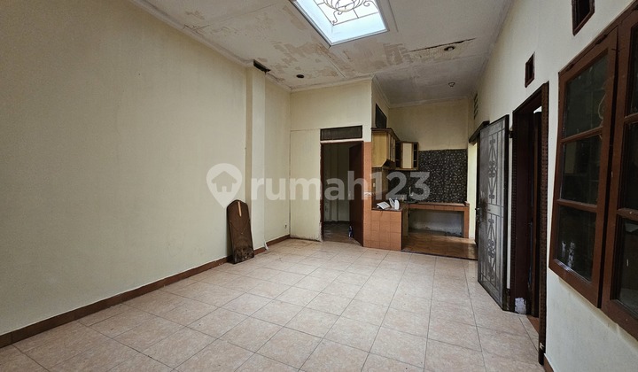 FOR QUICK SALE  TAMAN ROYAL 2 House - Tangerang  Parahyangan Cluster 2