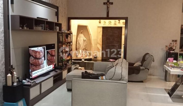 Dijual Rumah 2 1/2 Lt di Taman villa Meruya Jakarta Barat Dijual Rumah 2 1/2 Lt di Taman villa Meruya Jakarta Barat