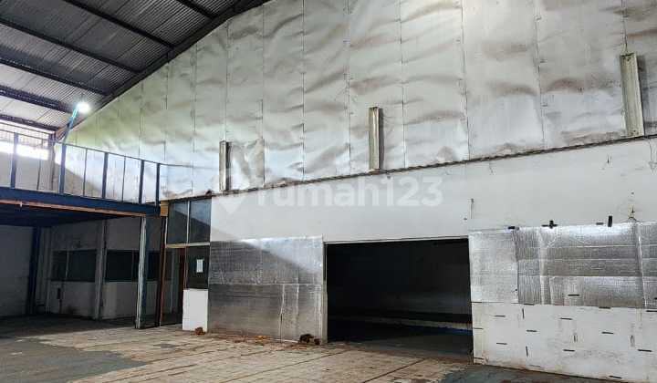FOR RENT: CHEAP AND LIVELY WAREHOUSE IN PASAR BARU - TANGERANG CITY