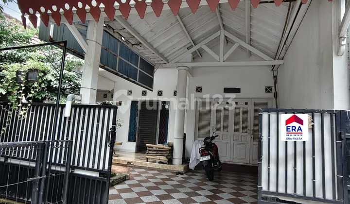 *For Sale House in Taman Royal 1 Pine Cluster, Tangerang*