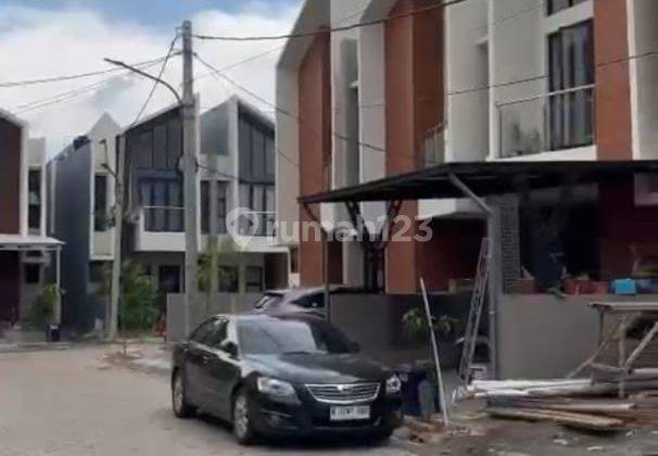 Rumah 2 Lt Over Kredit Panorama Tangerang 1