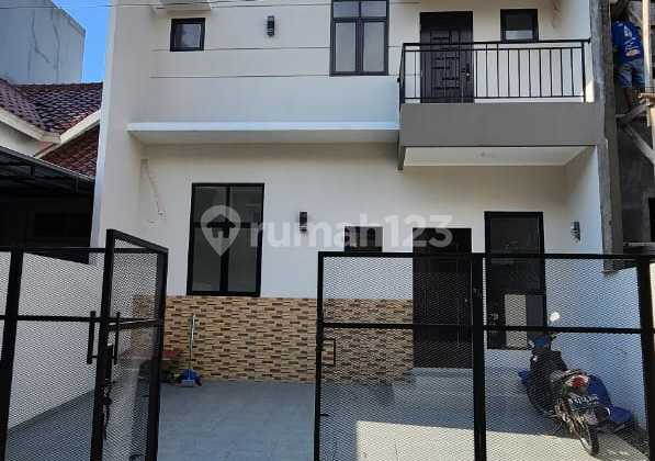 FOR SALE - BRAND NEW 2-STORY HOUSE IN METLAND PURI, TANGERANG.