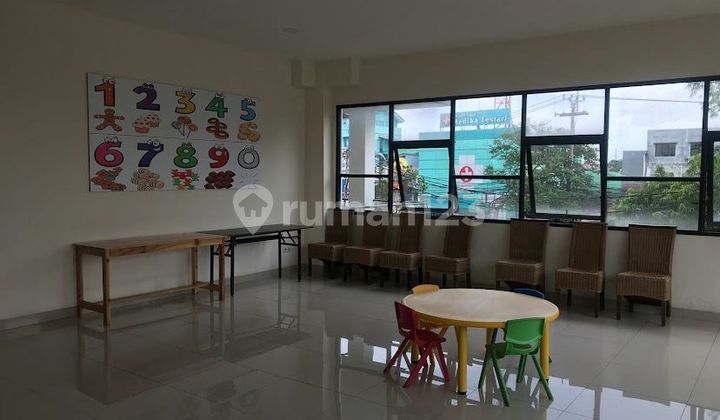 FOR SALE BUILDING IN BUSY CILEDUG AREA, SUITABLE FOR OFFICE & RESTAURANT, VERY STRATEGIC LOCATION