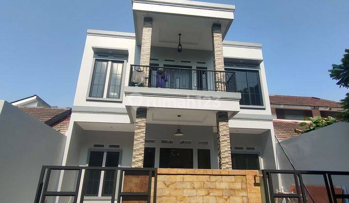 Brand New Rumah Cantik di Kencana Loka Sektor 12.3 Bsd, Tangerang 1