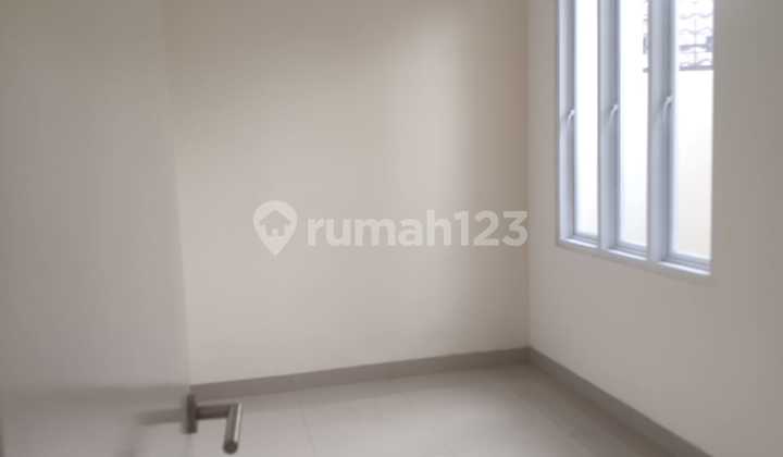 WTS  Di jual Rumah Cluster Sutera Flamboyan 6 Alam Sutera. 2