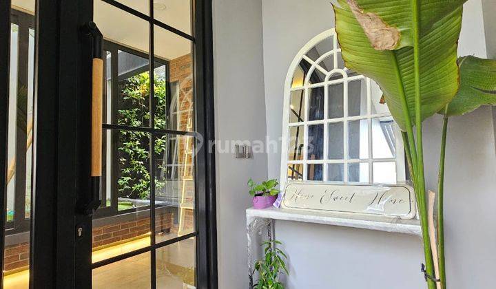 Rumah Bangunan Mandiri Furnished di Pondok Indah, Jakarta Selatan 2