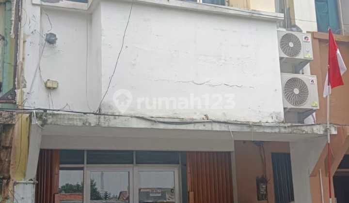 DIJual cepat Ruko 4 Lt di Modernland Jl. Sudirman Tangerang. Aksesnya strategis. 