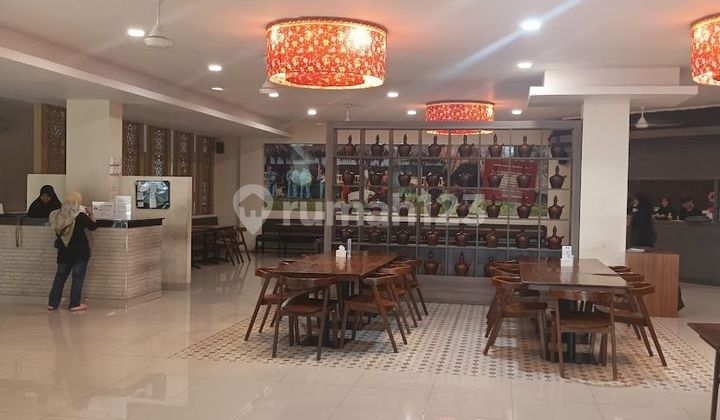 FOR SALE BUILDING IN BUSY CILEDUG AREA, SUITABLE FOR OFFICE & RESTAURANT, VERY STRATEGIC LOCATION