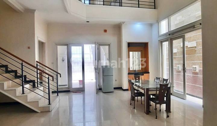 20Jt/M Rumah Siap Huni Dharmahusada Indah Dkt Kertajaya Indah, Manyar Kertoarjo, Manyar Kertoadi, Araya 1, Pakuwon City,