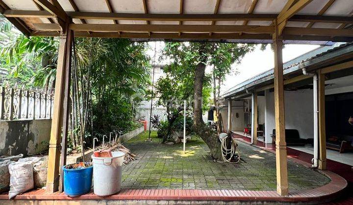 Rumah Lama Terawat Diatas Tanah Yang Luas Di Cipete 1