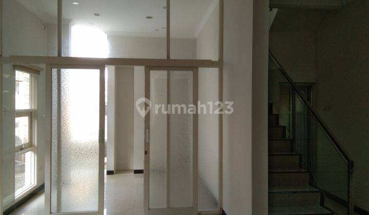 RUMAH DI PENUMPING SOLO 10