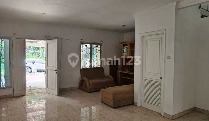 Rumah Dekat Tol Cibubur di Raffles Hill Cibubur 2