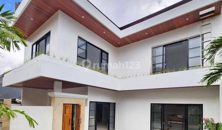 Brand New Villa Near Berawa Beach, Canggu 1