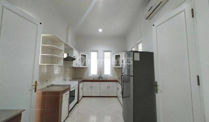 Disewakan Rumah di Jl. Puri Mutiara, Bagus, hadap Selatan 5