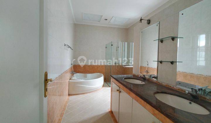 Disewakan Rumah di Jl. Puri Mutiara, Bagus, hadap Selatan 9
