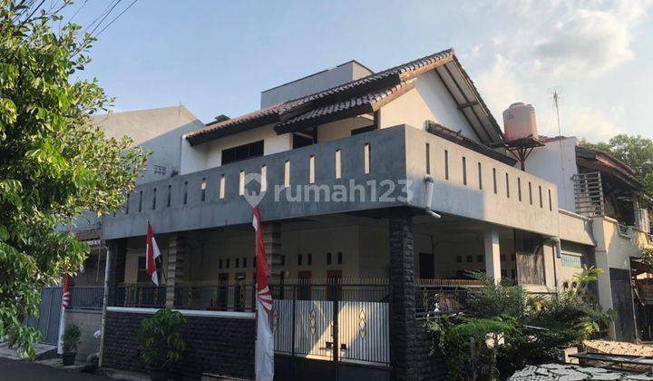 Rumah Hoek 2 Lantai Bagus Siap Huni di Sunter Jaya, Jakarta Utara  1