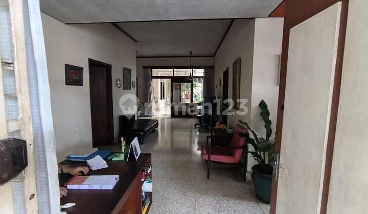 For rent: exclusive, ready-to-occupy, strategically located house on Pajajaran Street, Bandung.