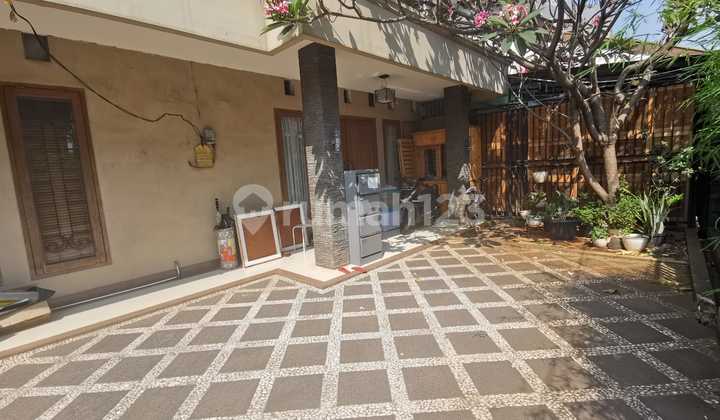 Rumah Tinggal Lokasi Strategis Dan Bebas Banjir