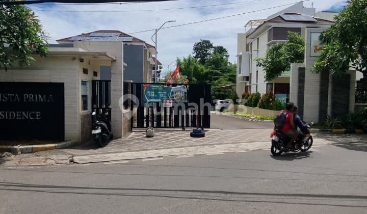 Rumah Bagus Lokasi Fantastis di Perumahan Elit Cipinang 2