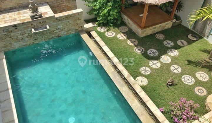 villa for rent 3 bedrooms 5 mins to the beach 2 Lantai 1