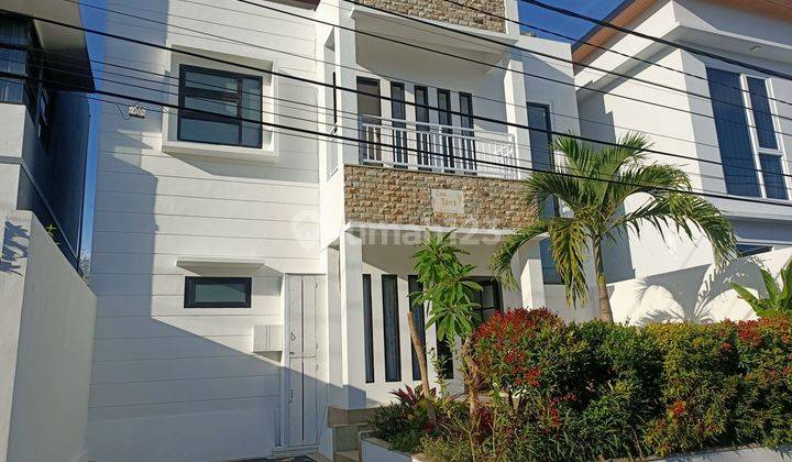 villa for rent 3 bedrooms 5 mins to the beach 2 Lantai