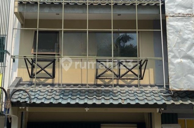 Disewakan Ruko Bagus Hadap Jalan Raya Di Sektor IV Area BSD