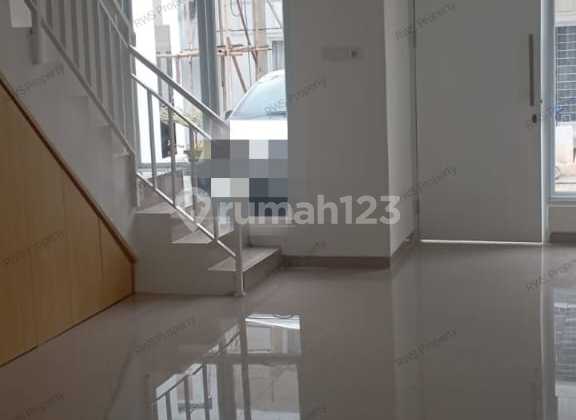 Rumah Dalam Ckuster Harga Terjangkau Di Serua Indah 1