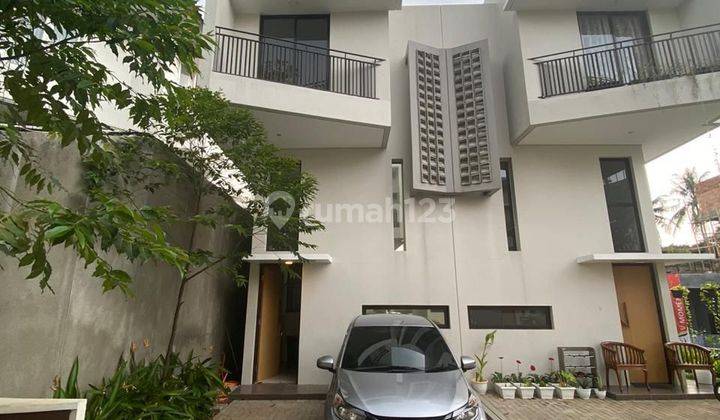 Gaya hidup Dinamis di Town house premium Bintaro dengan harga Terjangkau 1