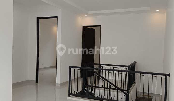 Rumah Cantik Di Sektor 9 Bintaro Jaya Harga Nego
