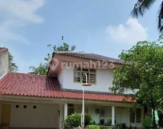 Old House Still Sturdy No Leaks Strategic Location Hook Price Below Market Still Negotiable