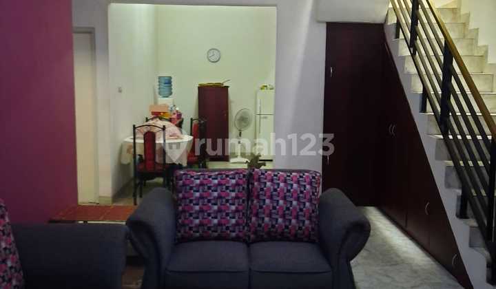 For Sale Flood-Free House in a Strategic Location with a Comfortable &amp; Scenic Environment in Ciracas, East Jakarta