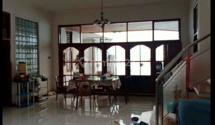 Dijual rumah cepat, lokasi strategis, siap huni, tengah kota, di Blambangan, sby 2