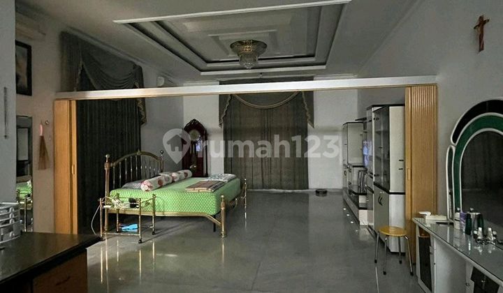 Dijual Cepat Rumah dan Tempat Usaha Luas di Biliton Surabaya