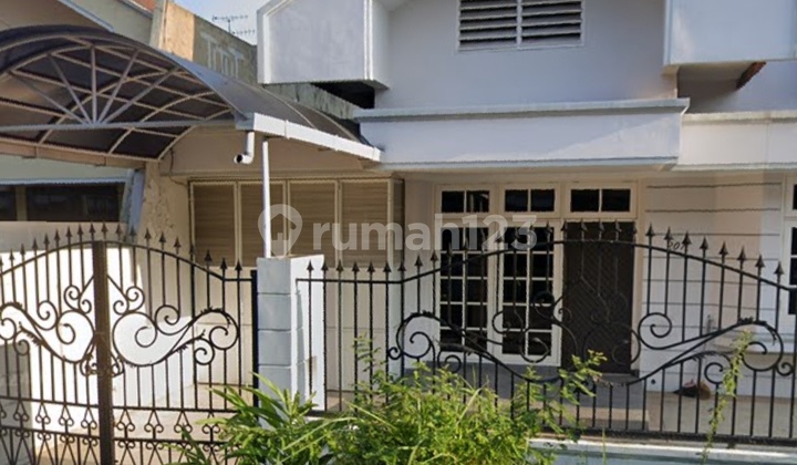 Dijual Cepat,strategis, Siap Huni,di Manyar Kertaadi