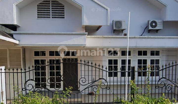 Dijual Cepat,strategis, Siap Huni,di Manyar Kertaadi 2