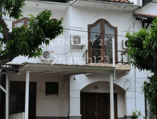 Beautiful House Ready to Live in Meadow Green Lippo Cikarang