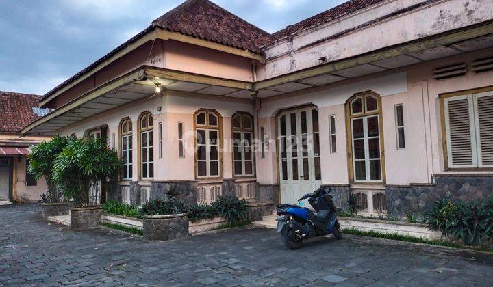 Rumah Kolonial di Kota Solo 1