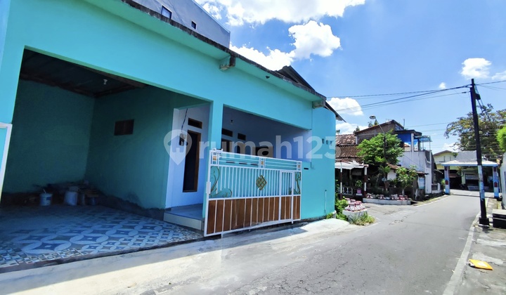Rumah Siap Pakai Area Banjarsari Solo 2