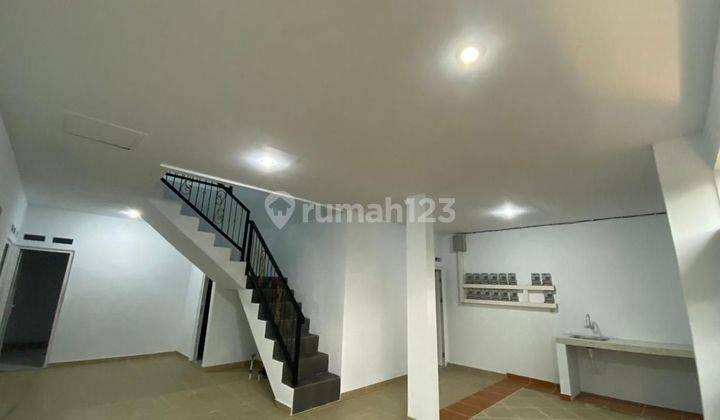 Kost Exclusive Full Furnished Area Kampus Ums 2