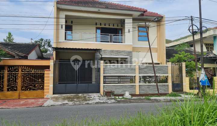 Rumah Siap Pakai Area Dekat Solo Baru