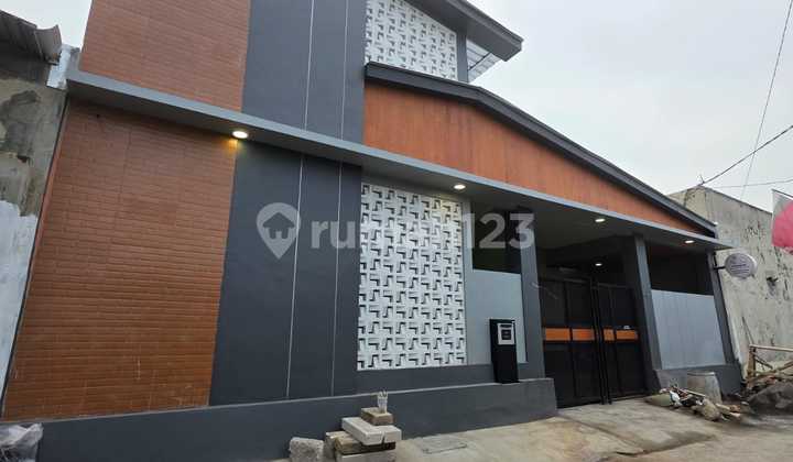 Exclusive Boarding House Near UNS Campus and Moewardi Hospital