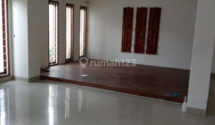 Di Jual Rumah Mewah Nan murah di Kopo permai 2