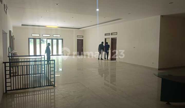 Sell Spacious House in Geger Kalong Bandung