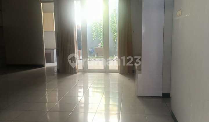 For Rent Spacious House In Taman Kopo Indah 5 Sommerville Cluster 2